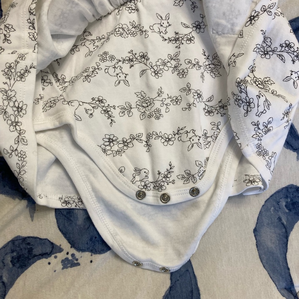 Adorable Easter or Passover dress for baby - Picture 4 of 4